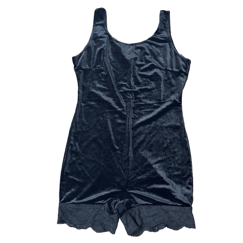 Vintage Victoria's Secret Black Velvet Velour Lace Trim Bodysuit Romper Size M‎
